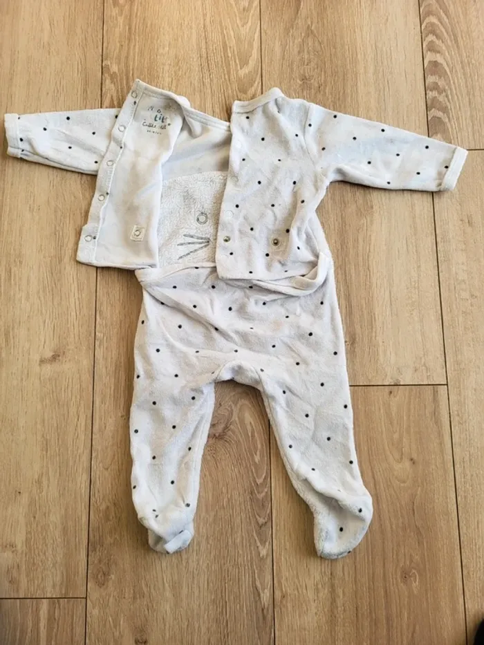 Pyjama 6 mois - photo numéro 2
