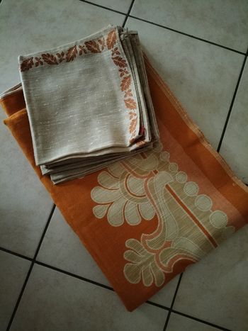 nappe 12 personnes 140x220 bon etat