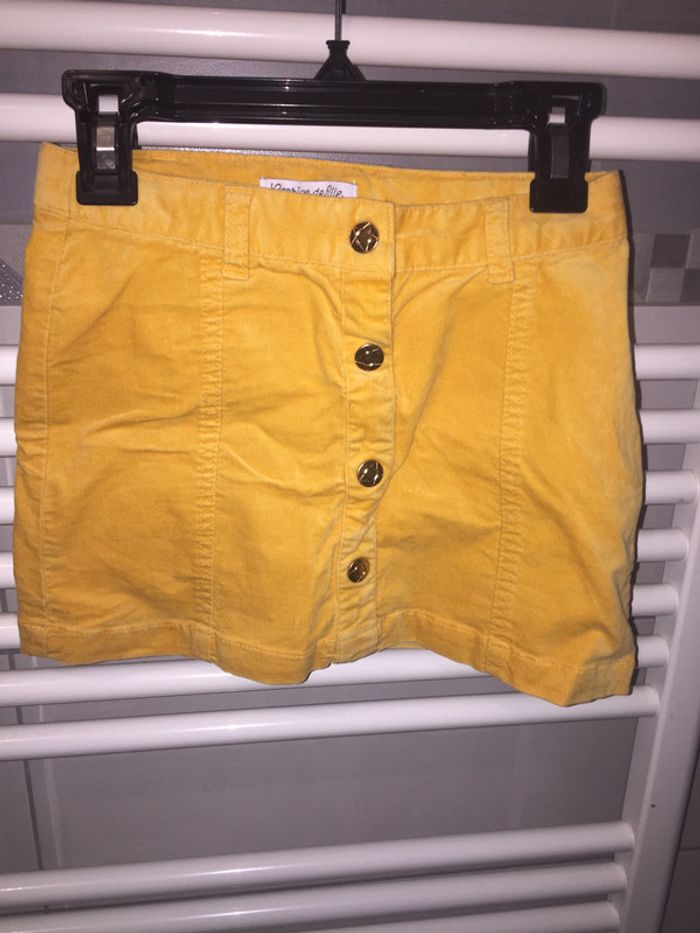 Jupe suédine Caprice de Filles moutarde neuve taille 8 ans à 7 euros