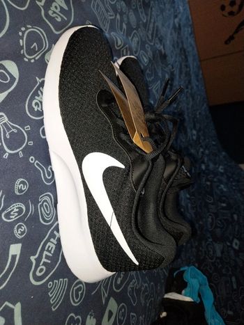 Baskets Nike homme 42.5 neuves