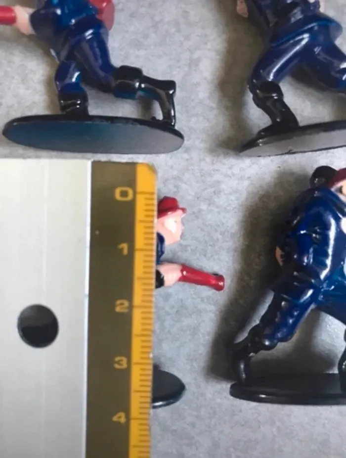 vintage 4 petites figurines plastique de pompiers américains - photo numéro 4