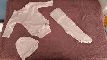 Body + legging et bonnet beige 3 mois
