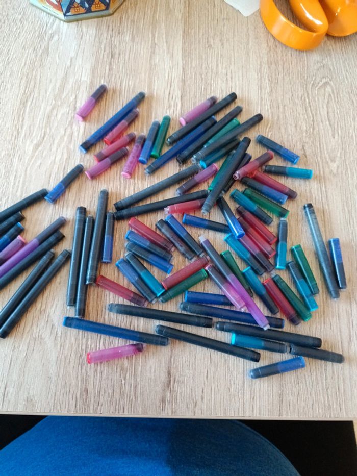Gros lot de cartouches d'encre couleurs