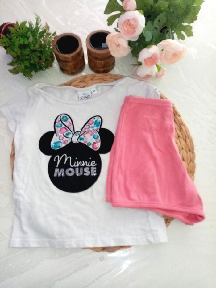 4/5 ans Ensemble été Disney (autre) /Excellent état