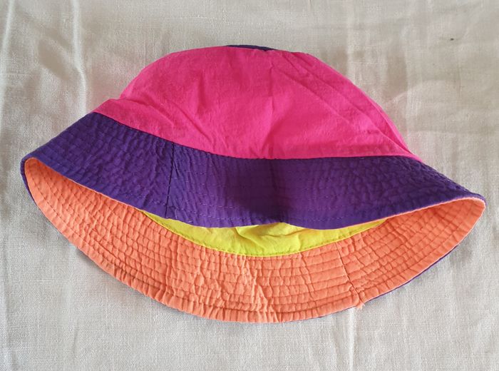 Bob fille réversible Rose et violet d’un côté – Jaune fluo et orange de l’autre - photo numéro 7