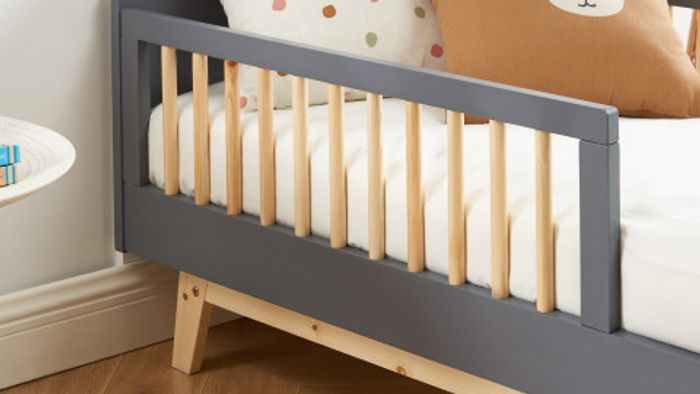 Lit évolutif maternelle gris avec barrière Homifab + matelas + alèse 70x140 - photo numéro 2