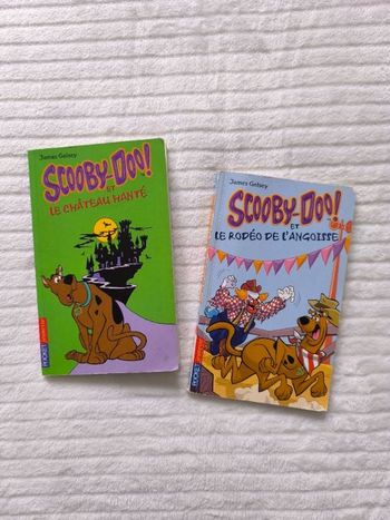 Lot livres Scooby doo