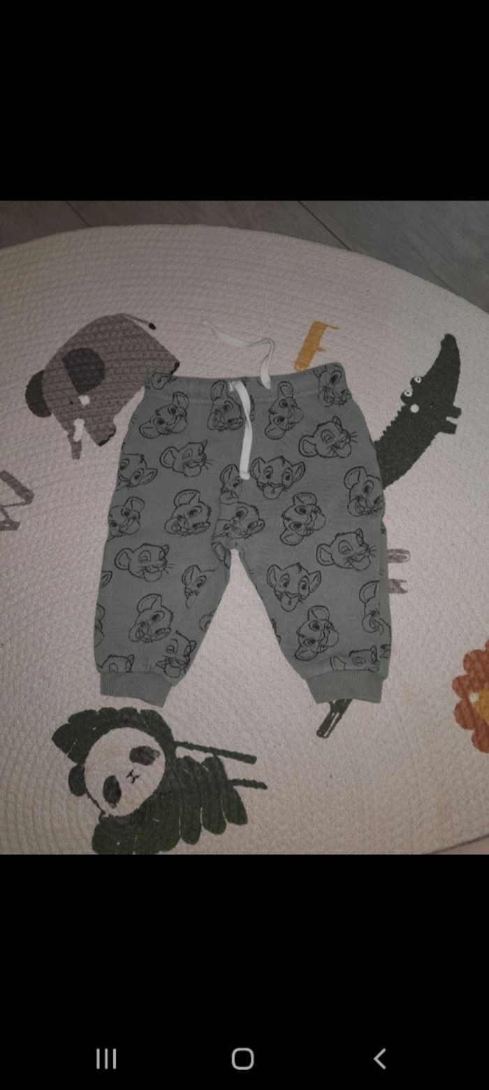 Pantalon jogging roi lion