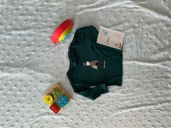 teeshirt manches longues vert foncé impression devant 12 mois bout'chou