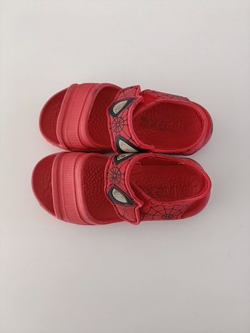 Sandales de piscine spiderman taille 28