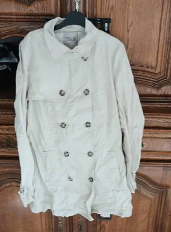 Trench taille 38/ m via 28
