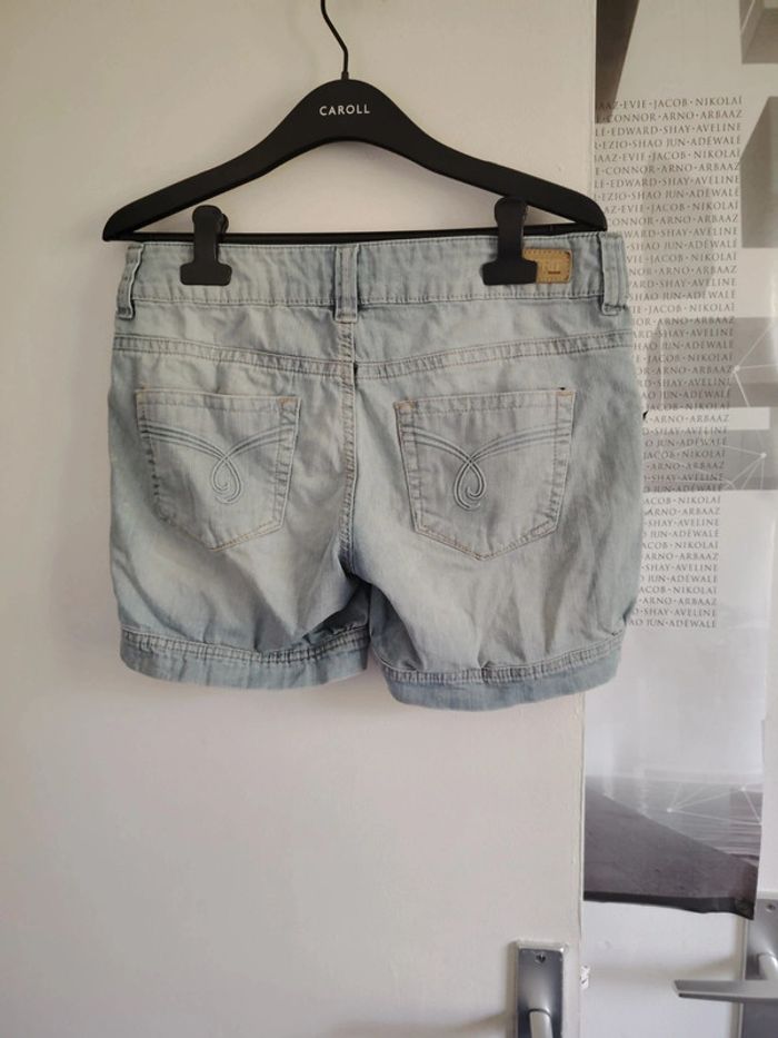 Short esprit 28 - photo numéro 3