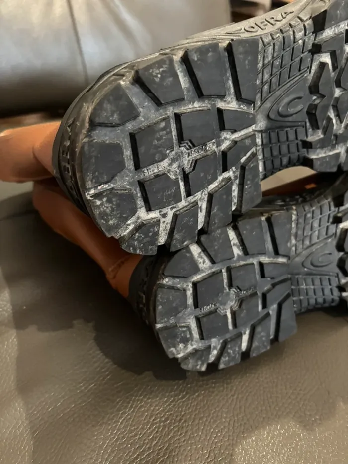 Bottes de sécurité pointure 46 - photo numéro 4