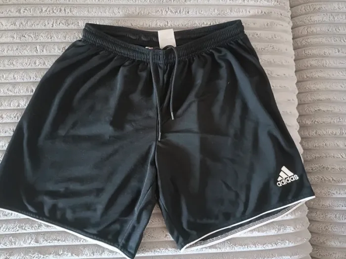 Short adidas taille m