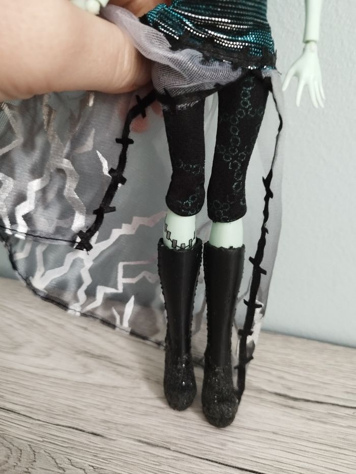 Poupée Monster high Frankie Stein ghouls rule - photo numéro 5