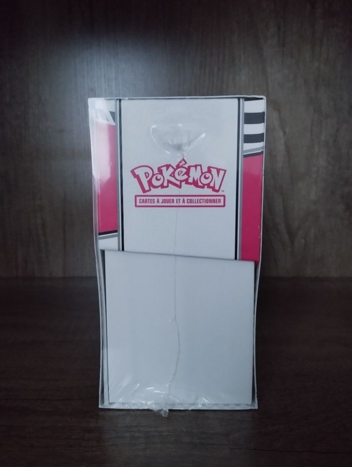 Pokémon, ETB Flamme Blanche Ecarlate et violet EV11 - photo numéro 2