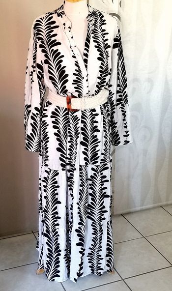Robe été longue légère coton motifs noir et blanc. Neuve.