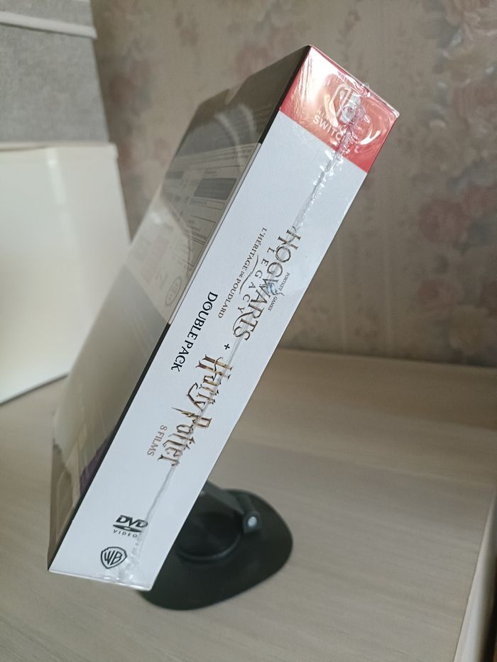 Pack Hogwarts legacy nintendo switch + 8 films DVD - photo numéro 4