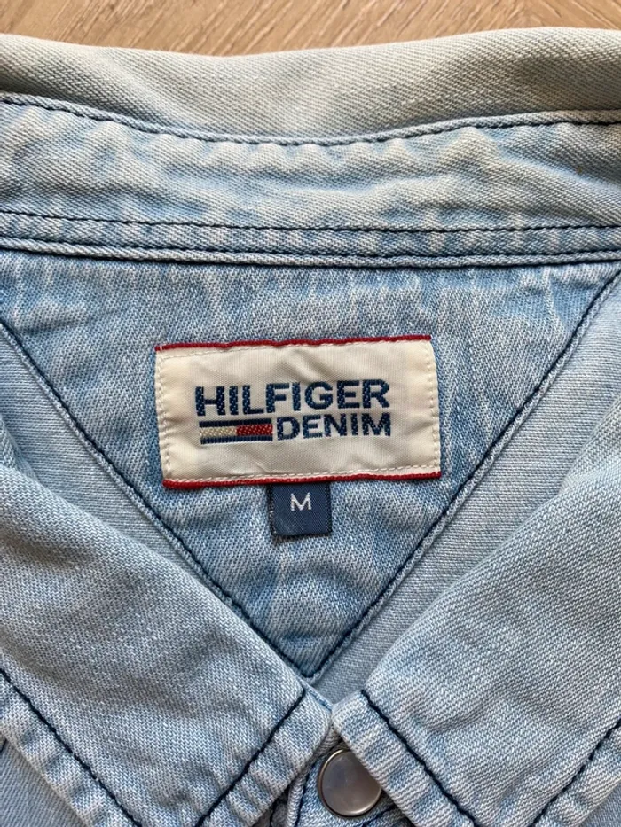 Chemise en jean Tommy H - photo numéro 2