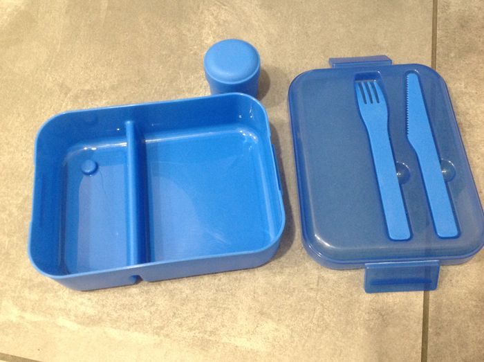 Lunch box / Boîte à repas bleue - photo numéro 8