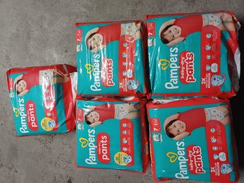 5 paquet de couche Pampers pants taille 7 a 38€