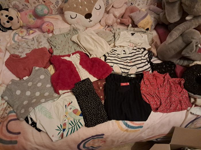Gros lot de vêtements fillle