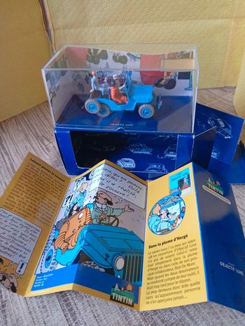 En voiture Tintin objectif Lune Hergé moulinsart 2001