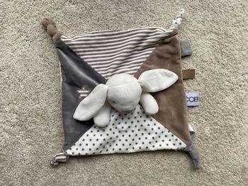 Doudou carrée plat lapin blanc gris marron beige Obaibi 🌻