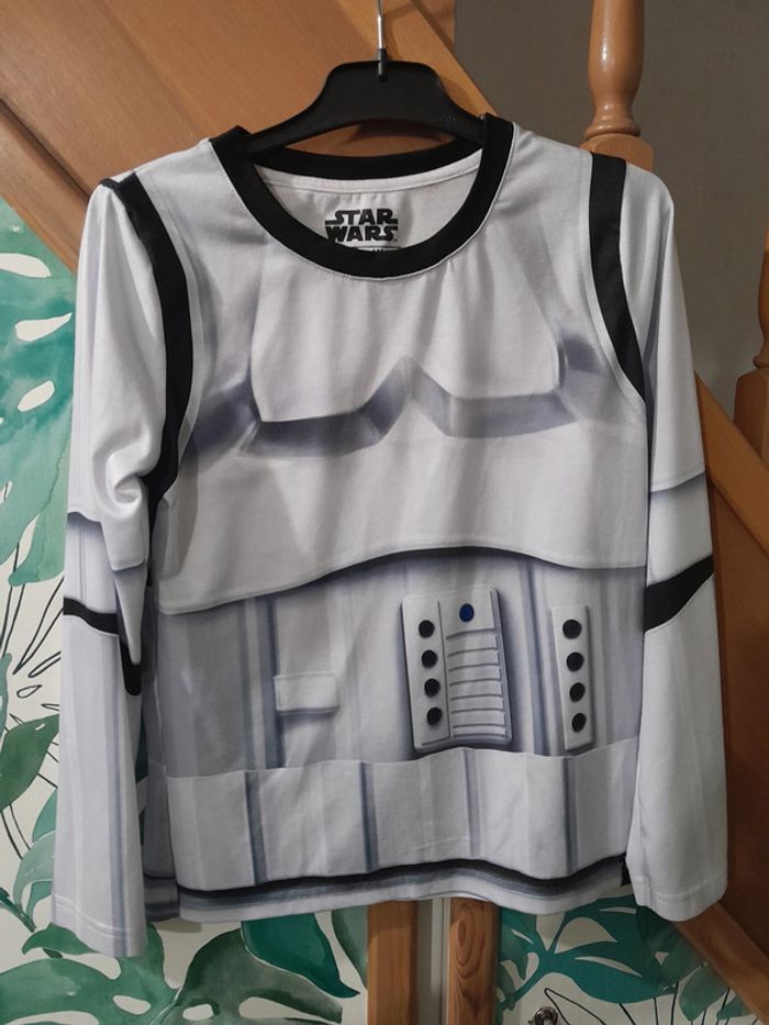 T-shirt manches longues trooper star wars 6/8 ans