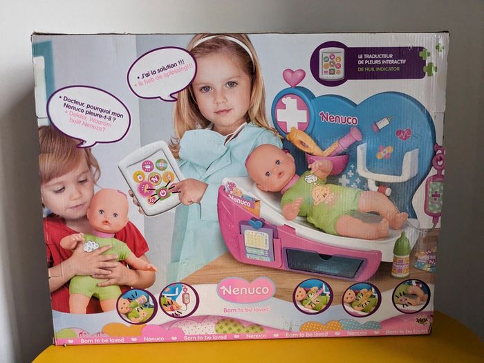 Nenuco - Ma première visite médicale, kit de soin pour ta poupée Nenuco Nenuco - Ma première visite médicale, kit de soin pour ta poupée Nenuco