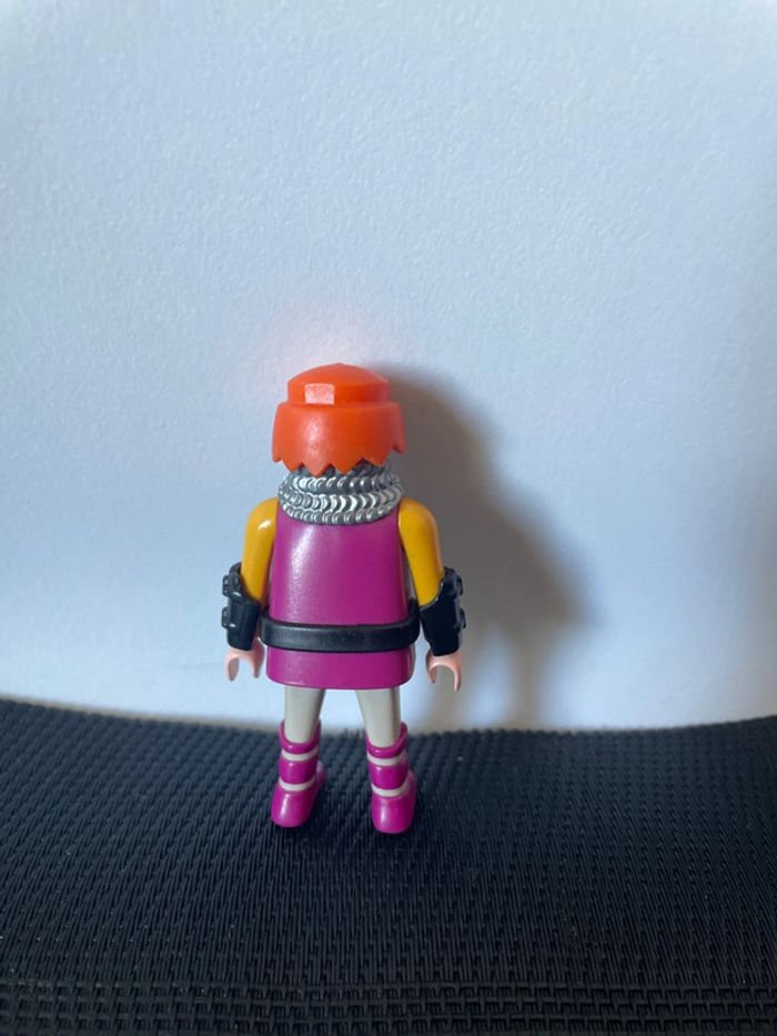 Playmobil figurine chevalier tenue violette château moyen âge forteresse pièces détachées - photo numéro 2
