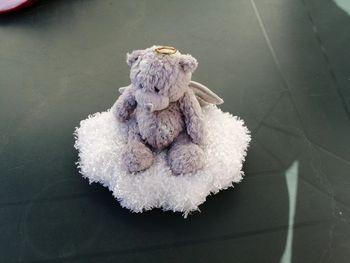 Peluche ours ailé sur nuage