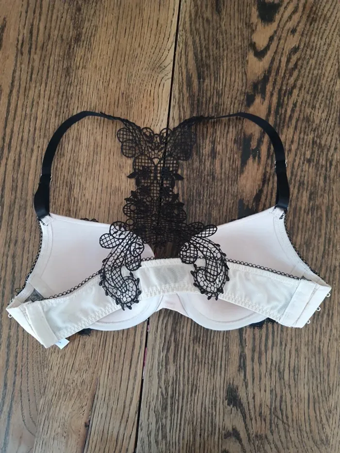 Magnifique Soutiens-gorge Hunkemöller fr 90A - photo numéro 12