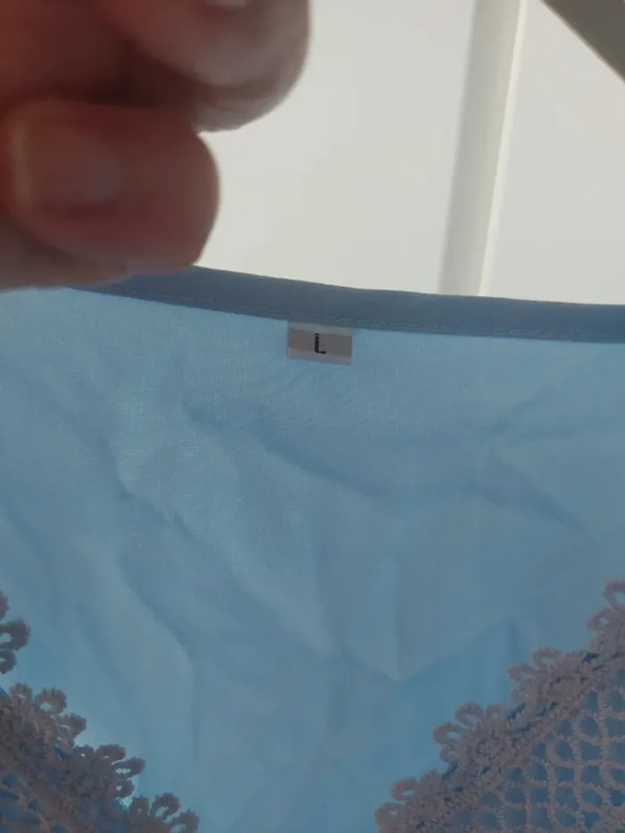 Jolie robe bas plissé taille élastique décolleté crochet - photo numéro 6