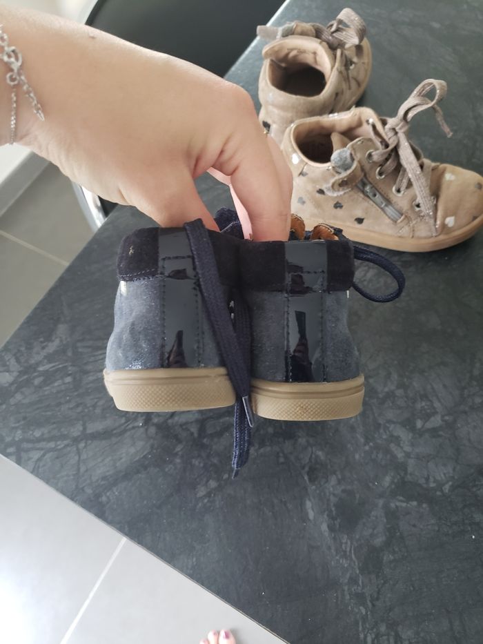 Chaussures GBB taille 25 - photo numéro 4