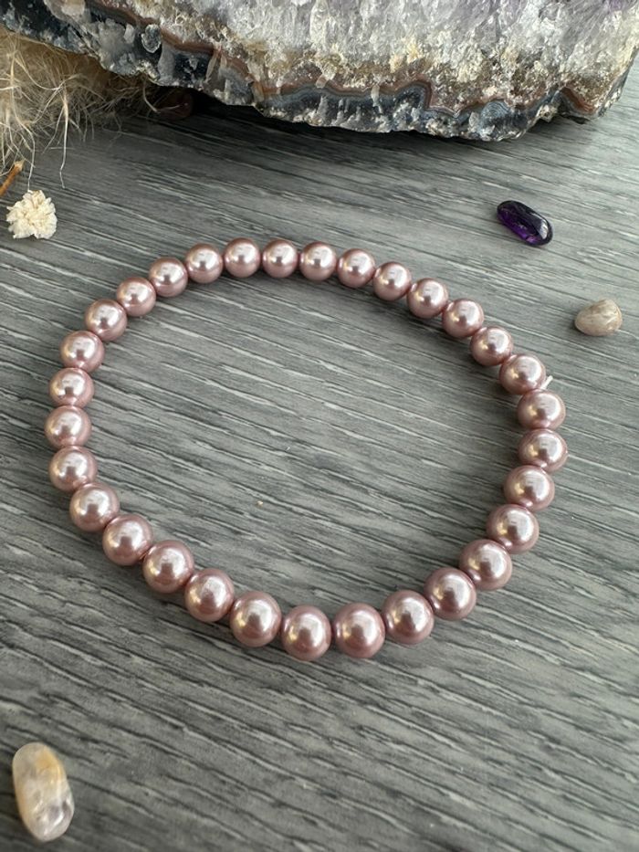 Bracelet en perles roses nacrées - photo numéro 3