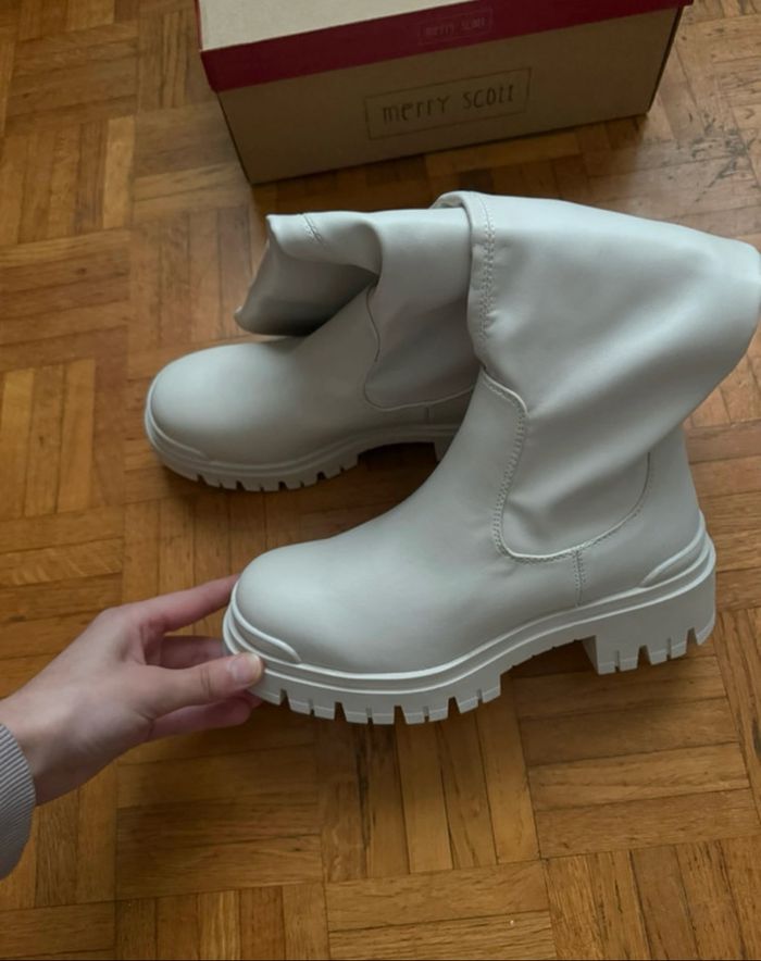 Bottes cuissardes longues beige ultra tendance moutmout à l'intérieur, neuf, T. 38 - photo numéro 3