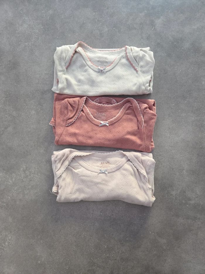 Lot 3 bodies bébé fille manche longue rose beige T36mois TBE kiabi