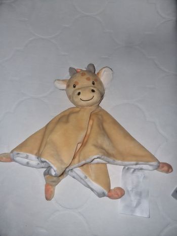 Doudou girafe bm b&m