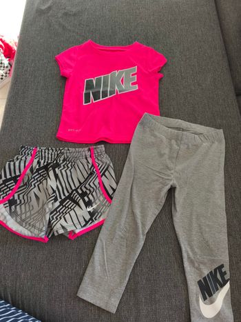Lot ensemble Nike 3 ans
