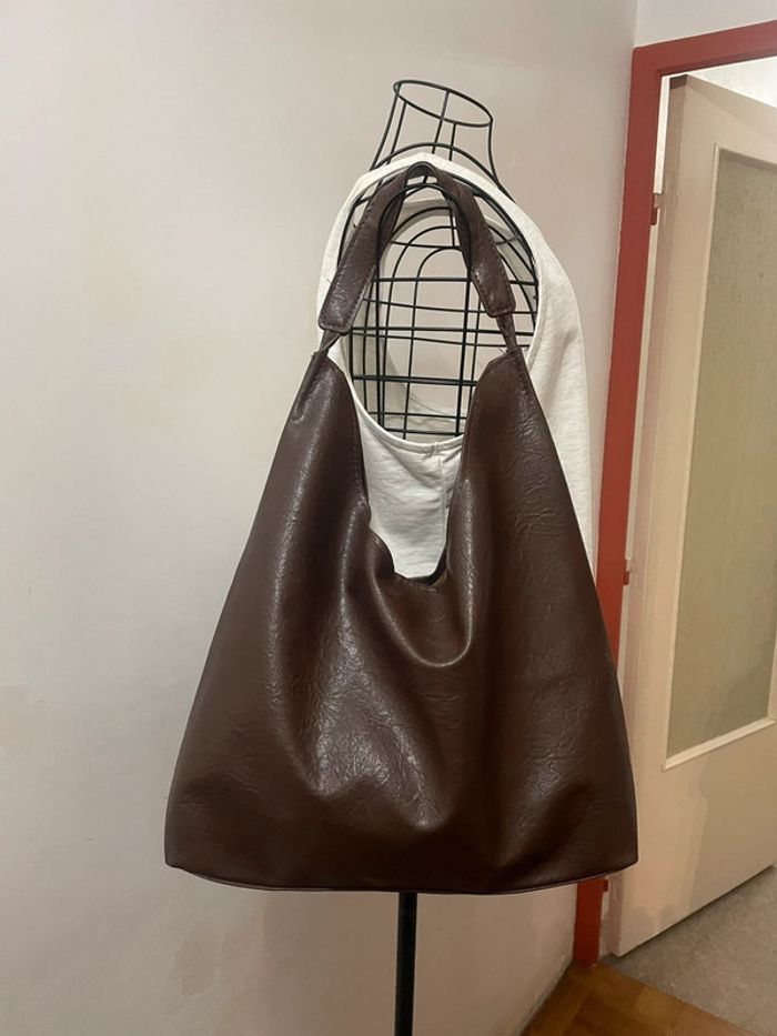 Sac fourre-tout vintage marron foncé en similicuir - photo numéro 8
