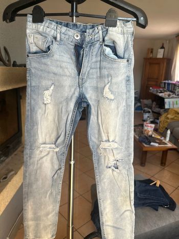 Jean troué bleu clair H&M
