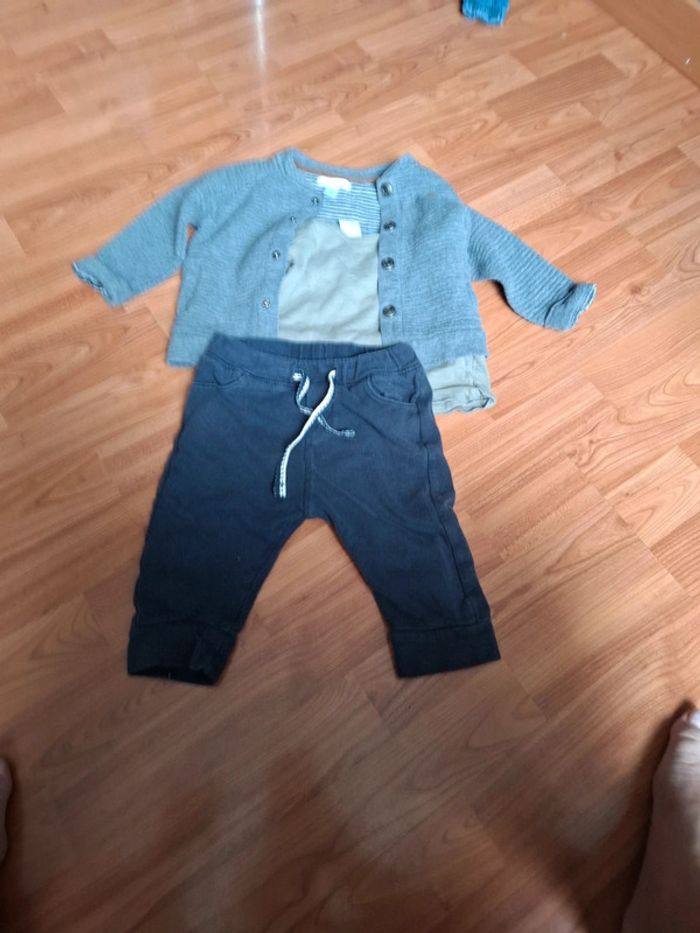 Ensemble veste Tee-shirt pantalon jogging
