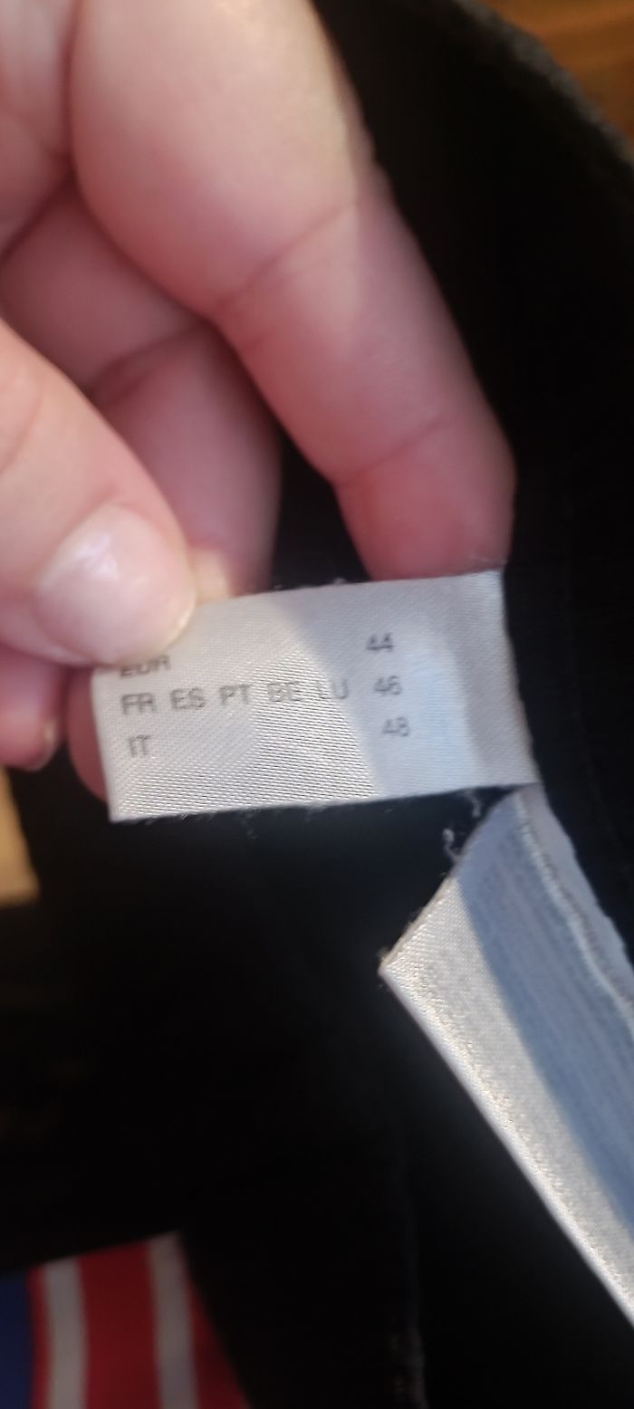 Pantalon noir - photo numéro 4