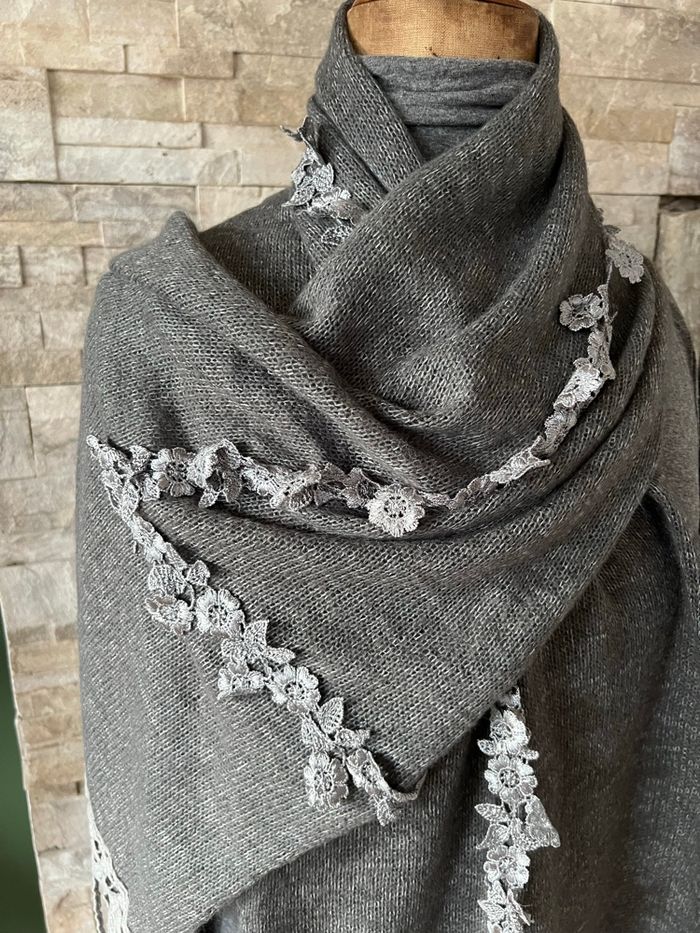 Écharpe grise
