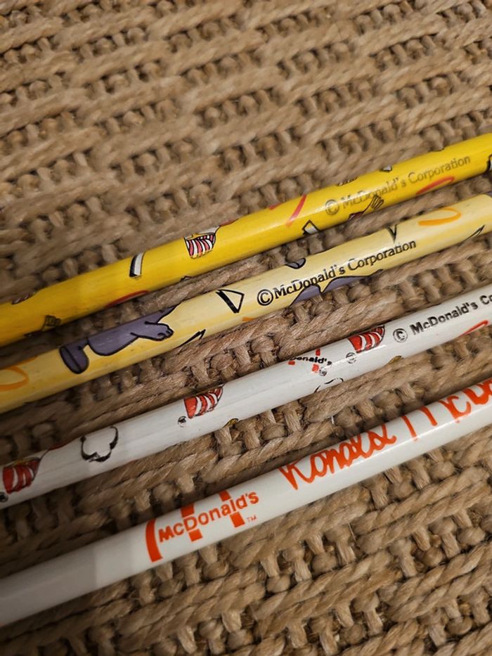 Crayons papier McDonald's vintages - photo numéro 10
