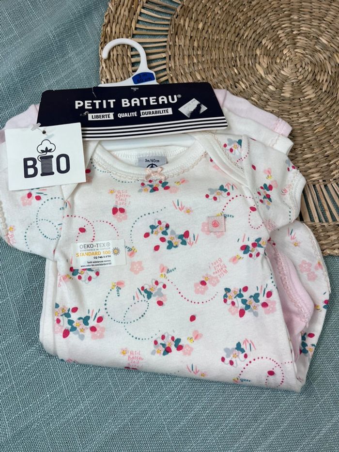 Lot 3 bodies 3 mois neuf petit bateau - photo numéro 8