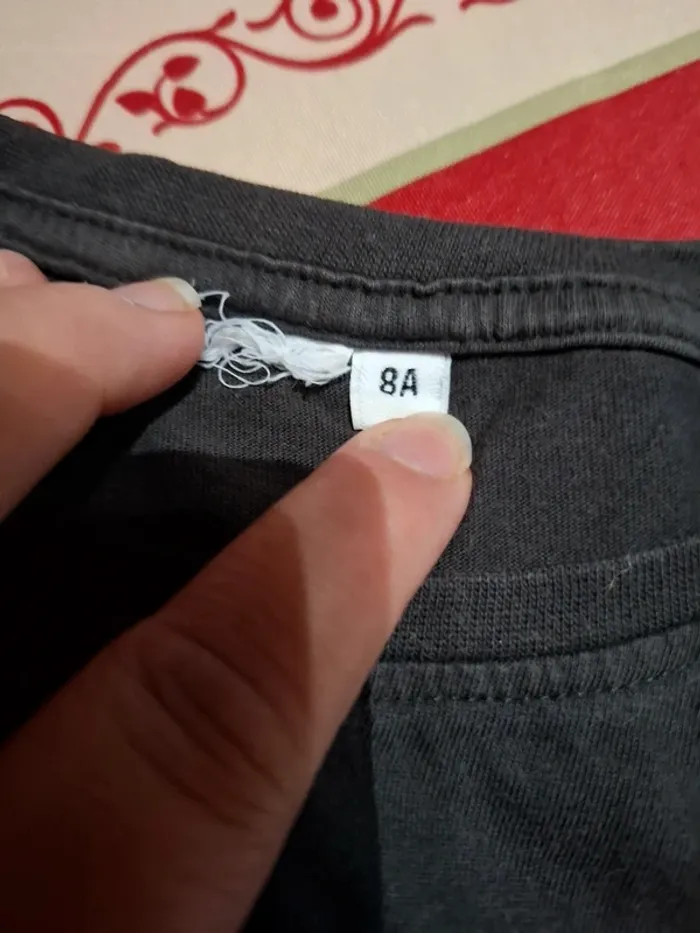 Magnifique lot de 2 t-shirt garçon 8ans - photo numéro 4