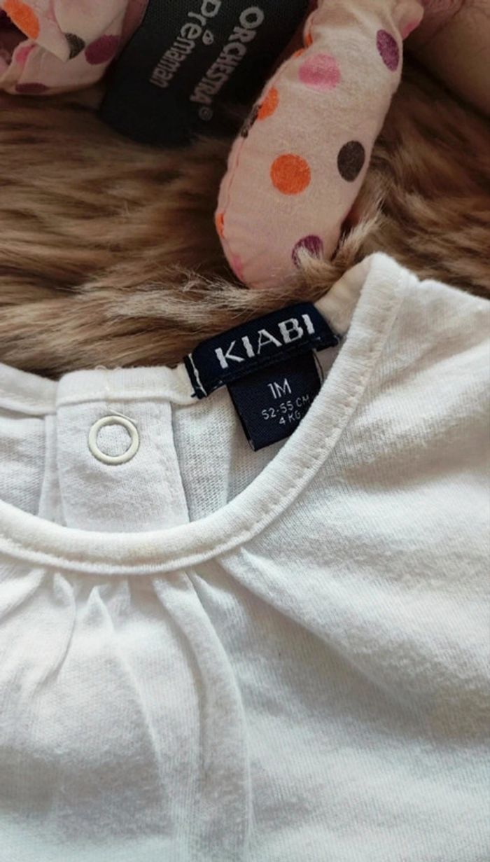 Ensemble  t-shirt  blanc leggigng gris kiabi 1 mois - photo numéro 5