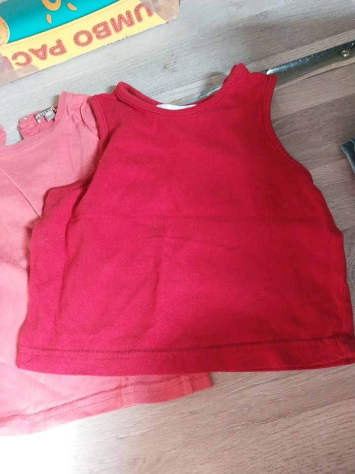 1 Tee-shirt corail + 1 débardeur rouge 18 mois garçon - photo numéro 2